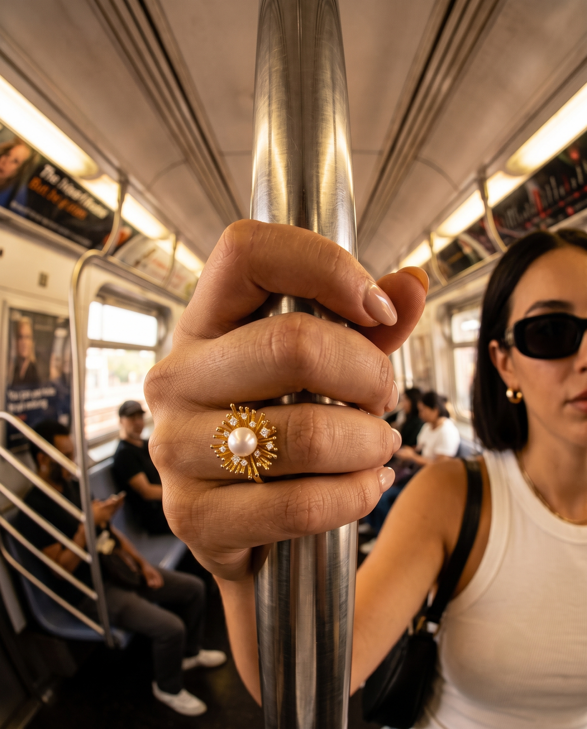 Queen Swarovski Bloom Gold Ring