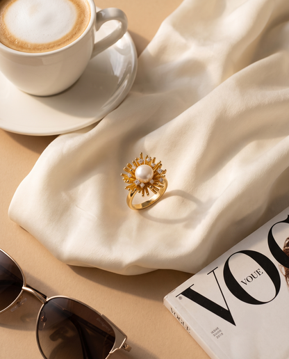 Queen Swarovski Bloom Gold Ring